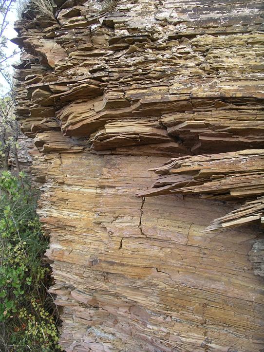 Schist cliff in St Jean de la Blaquière